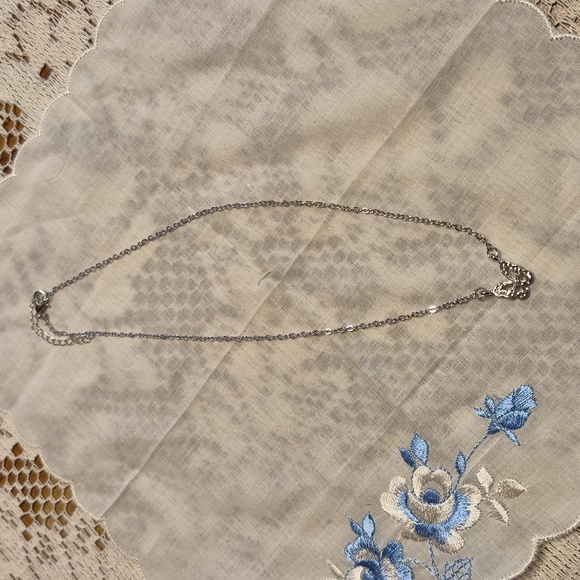$5"DEAL! Elegant Silver tone Butterfly Adjustable Necklace. NEW! MUST BUNDLE - Picture 4 of 6